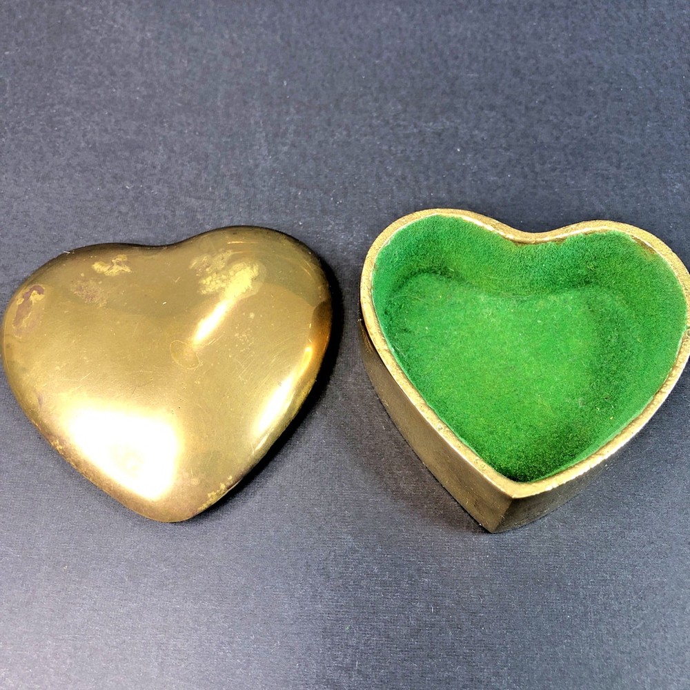 Vintage Brass Heart Shaped Trinket Box With Green Felt Lining Unpolished Cute X